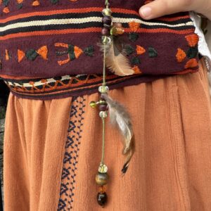 Grigri moyen plume de poules marandaises fabriqué par zazen Zenandjock.fr